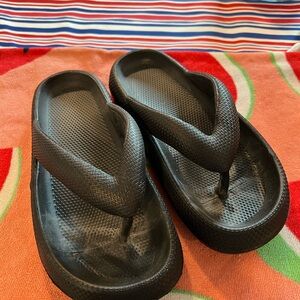 Black Women's Flip Flops